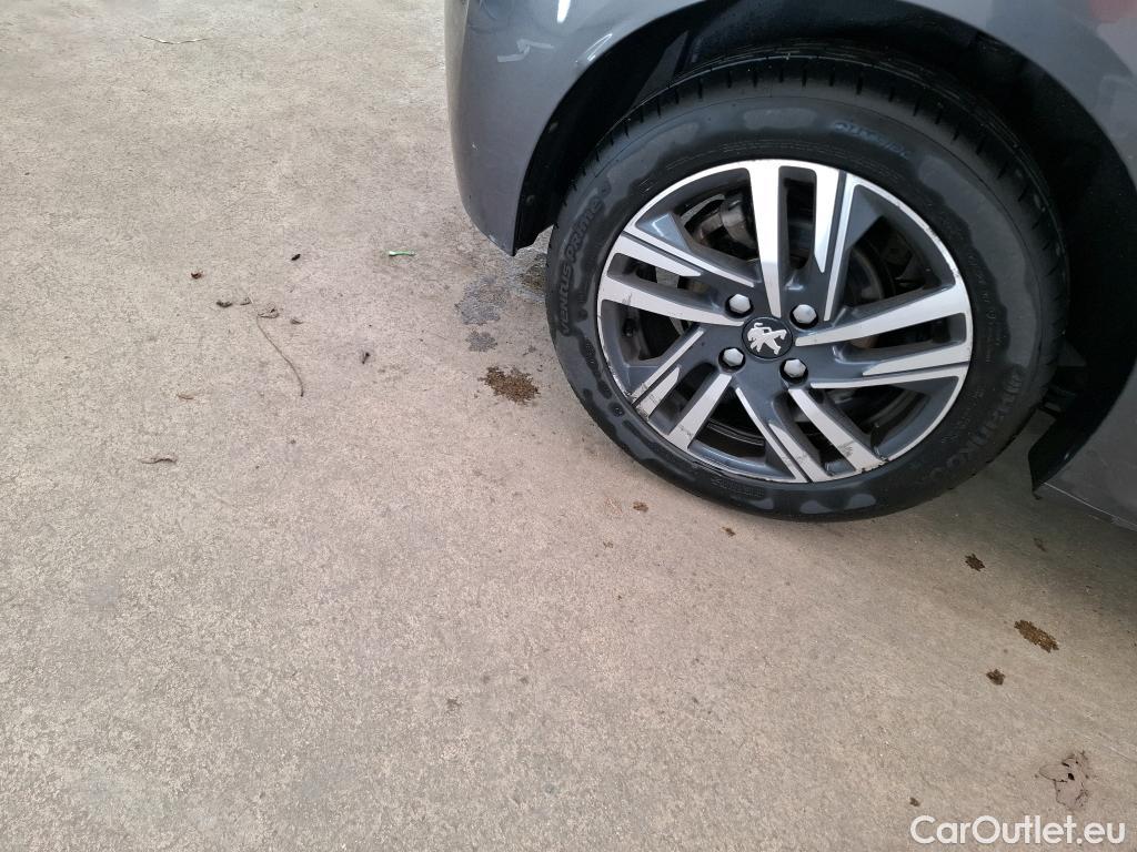  Peugeot  208  Allure Business 1.2 PureTech 100CV BVA8 E6d #32