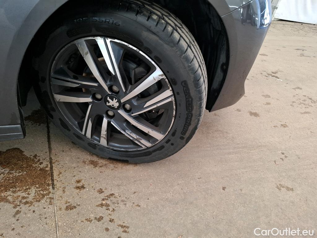  Peugeot  208  Allure Business 1.2 PureTech 100CV BVA8 E6d #5