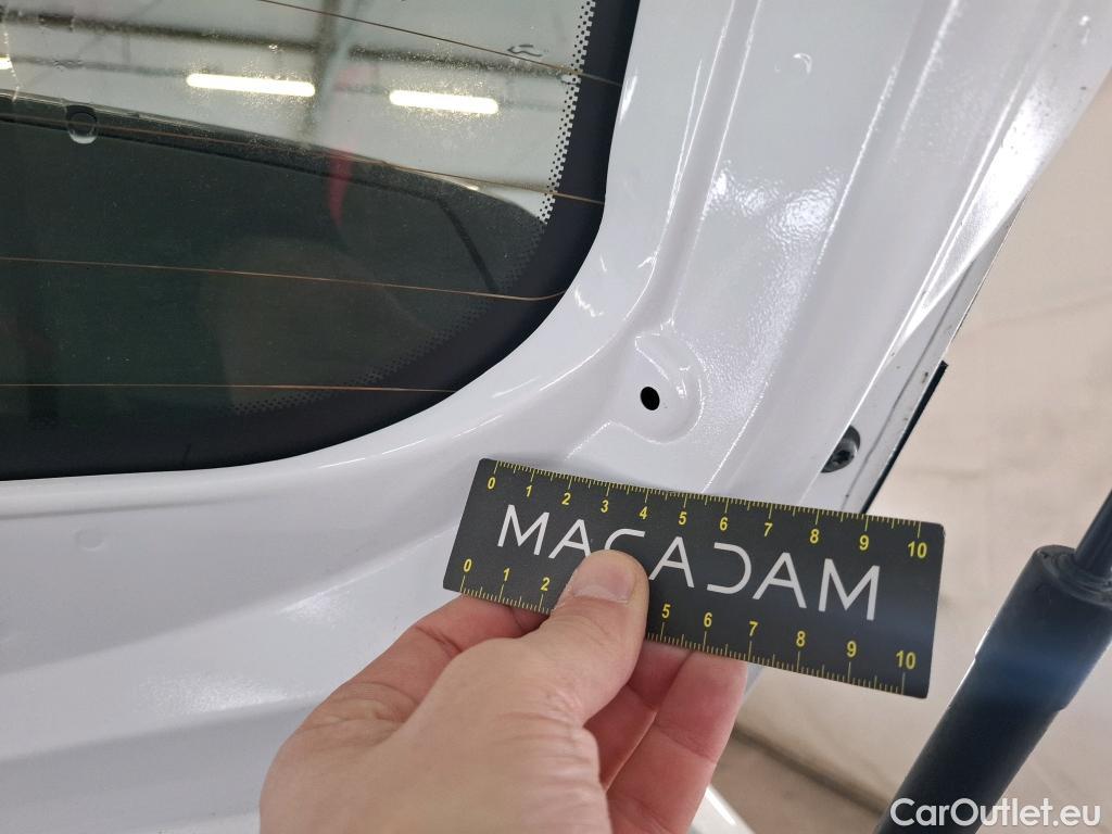  Peugeot  208  Premium 1.5 HDi 100CV BVM6 E6d #32