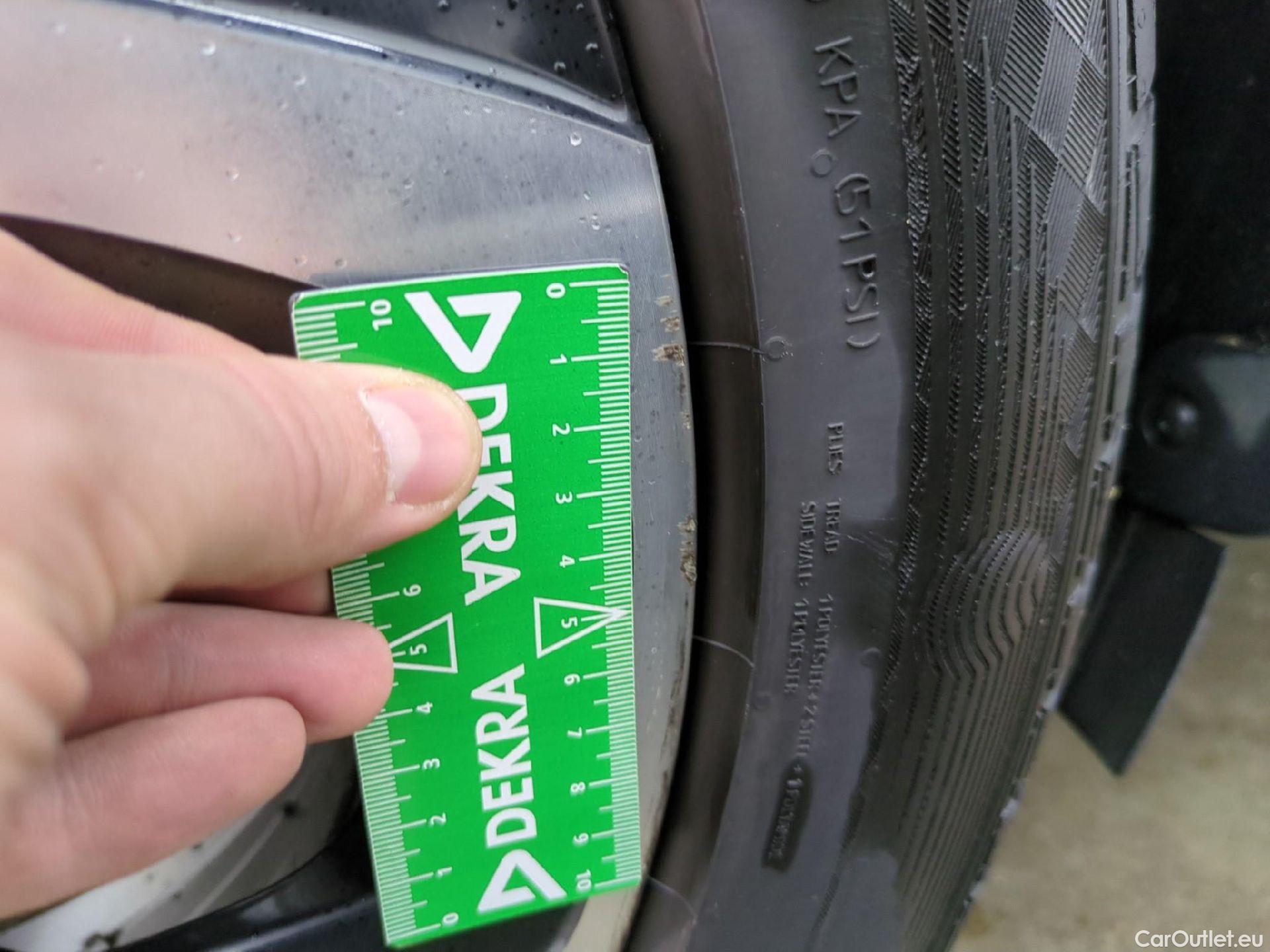  Renault  Arkana RENAULT  / 2021 / 5P / SUV Intens TCe 140 EDC -21B #12