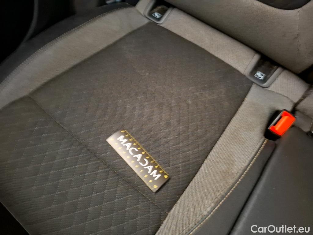  Opel   Grandland X Grandland X Elegance Business 1.5 130CV BVA8 E6d #32