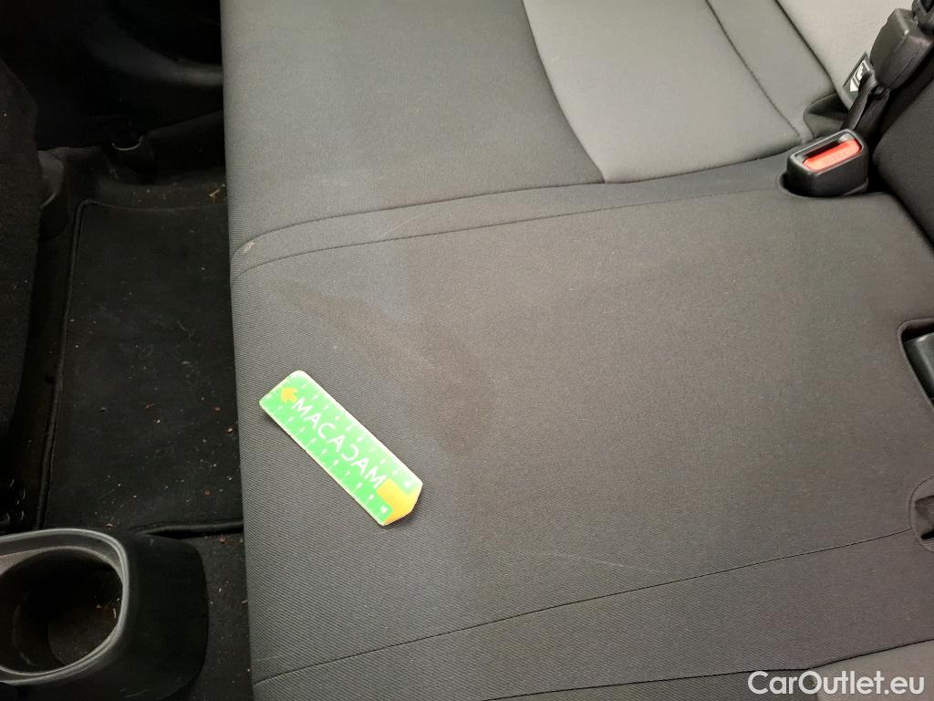  Toyota  Yaris TOYOTA  Hybride / 2017 / 5P / Berline 1.5 VVT-I HYBRID France #22