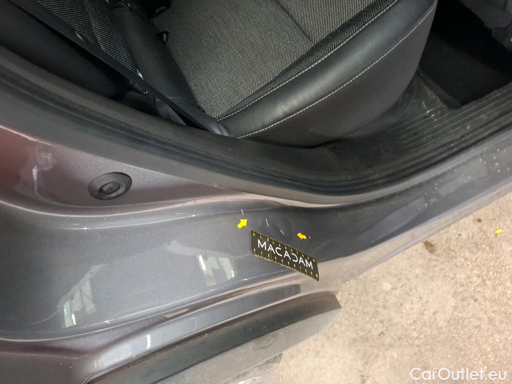  Renault  Captur RENAULT   2019  5P  SUV Intens ETECH Plugin 160 21 #18