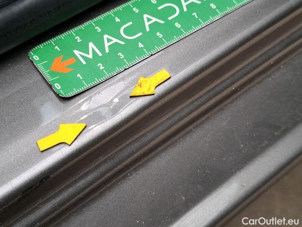  Toyota  Yaris TOYOTA  Hybride / 2017 / 5P / Berline 1.5 VVT-I HYBRID France #12