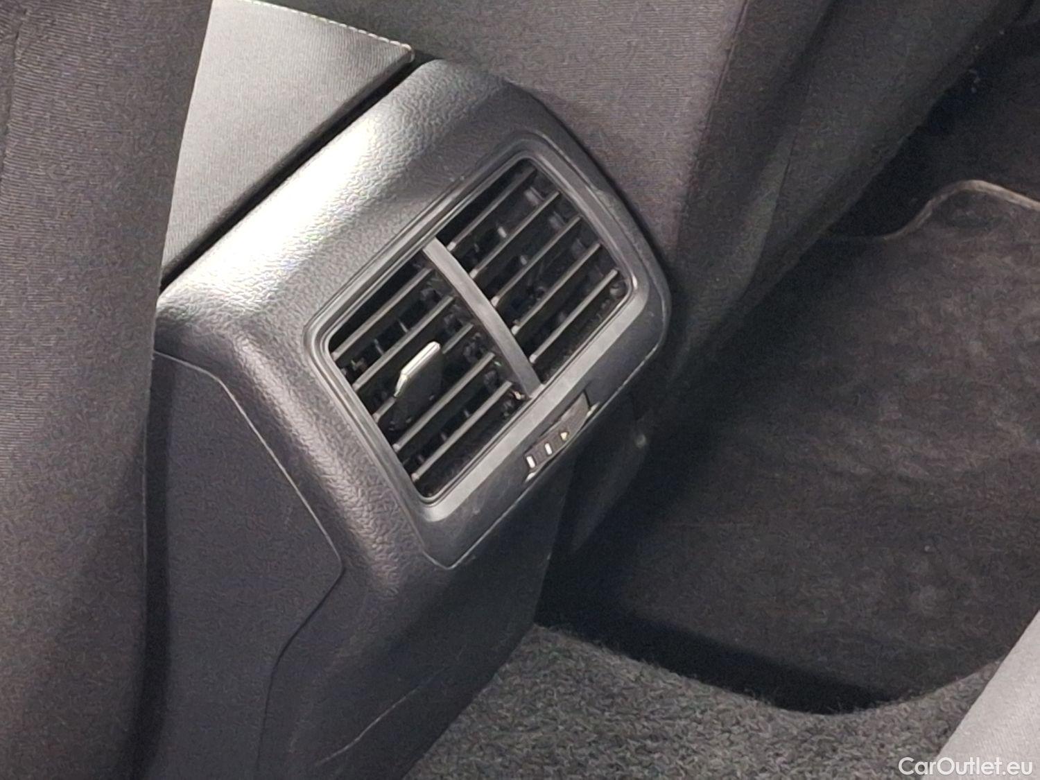  Volkswagen  Golf  VW, VII FL'16, Volkswagen VII 1.5 TSi BlueMotion Comfortline #54