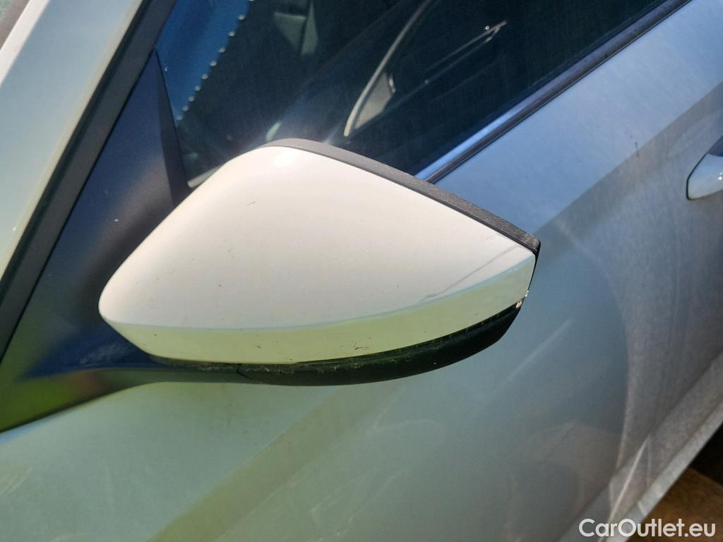  Skoda  KAMIQ SKODA  1.0 TSI 81kW (110CV) DSG Ambition #38