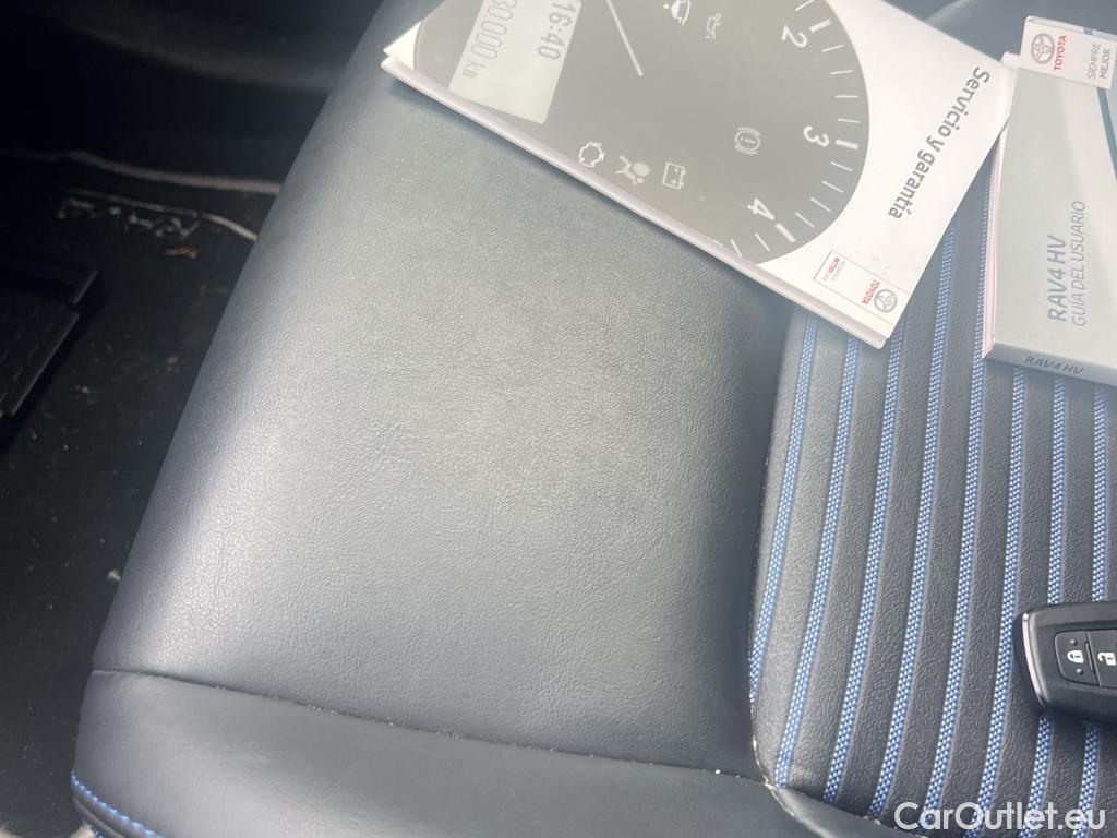  Toyota  RAV4 TOYOTA  / 2018 / 5P / todoterreno 2.5l Feel! #13
