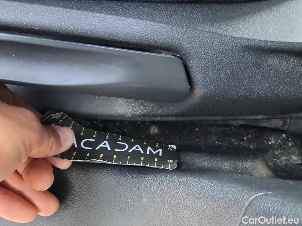  Skoda  KAMIQ SKODA  1.0 TSI 81kW (110CV) DSG Ambition #18