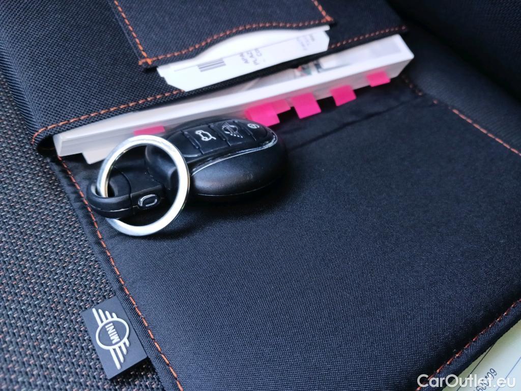  Mini  Cooper MINI MINI / 2014 / 5P / berlina con portón  5 PUERTAS #2