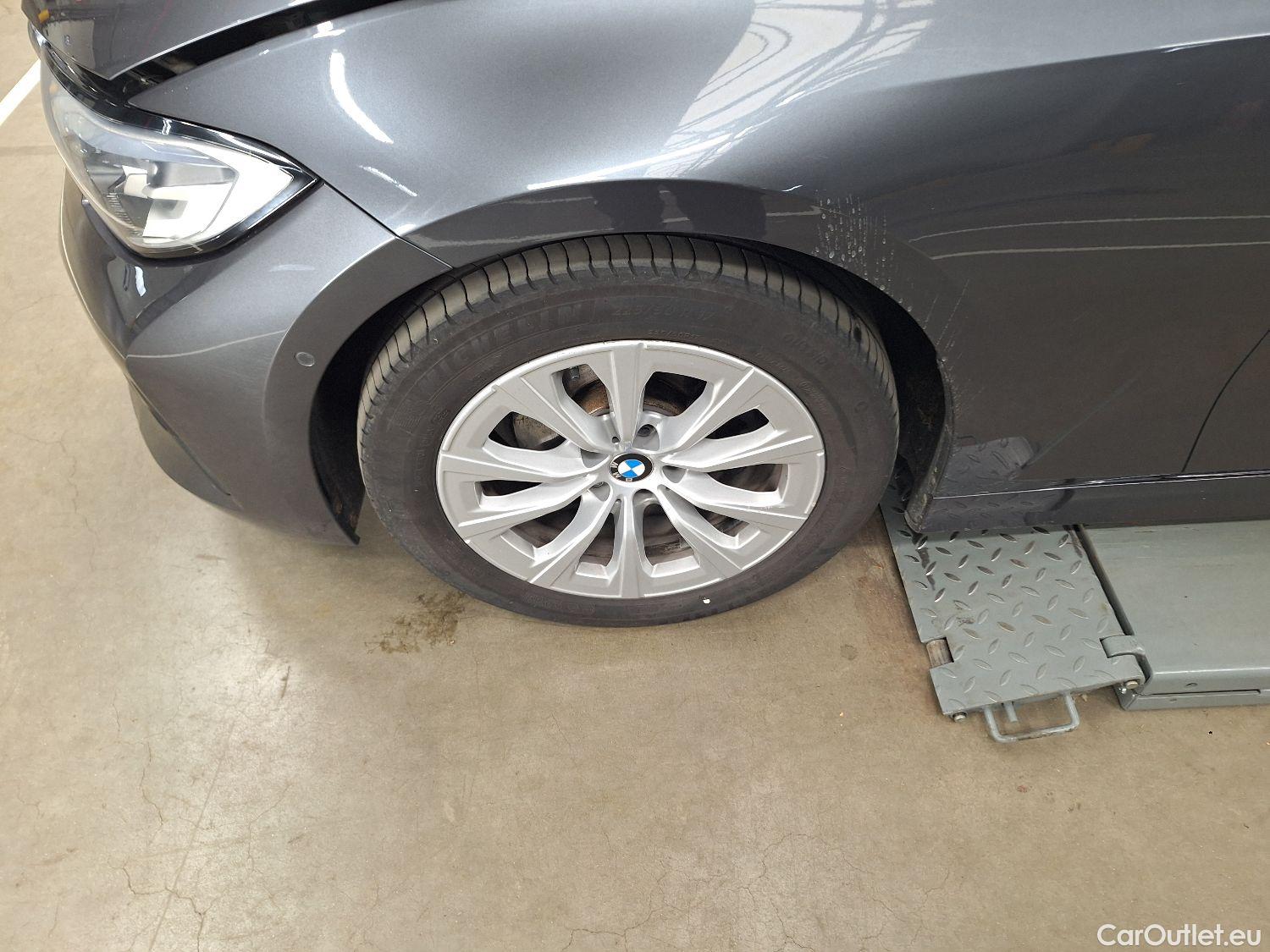  Bmw  Serie 3 BMW, 3-serie Touring '18, BMW 3 Reeks Touring 320dA (120 kW) 5d #32