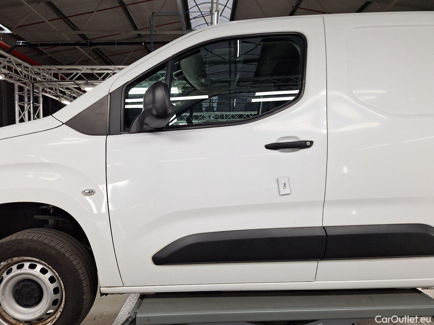  Peugeot  Partner Peugeot, _ '18, Peugeot  1.5 BHDi L1 Light 55kW S/S Premium #20