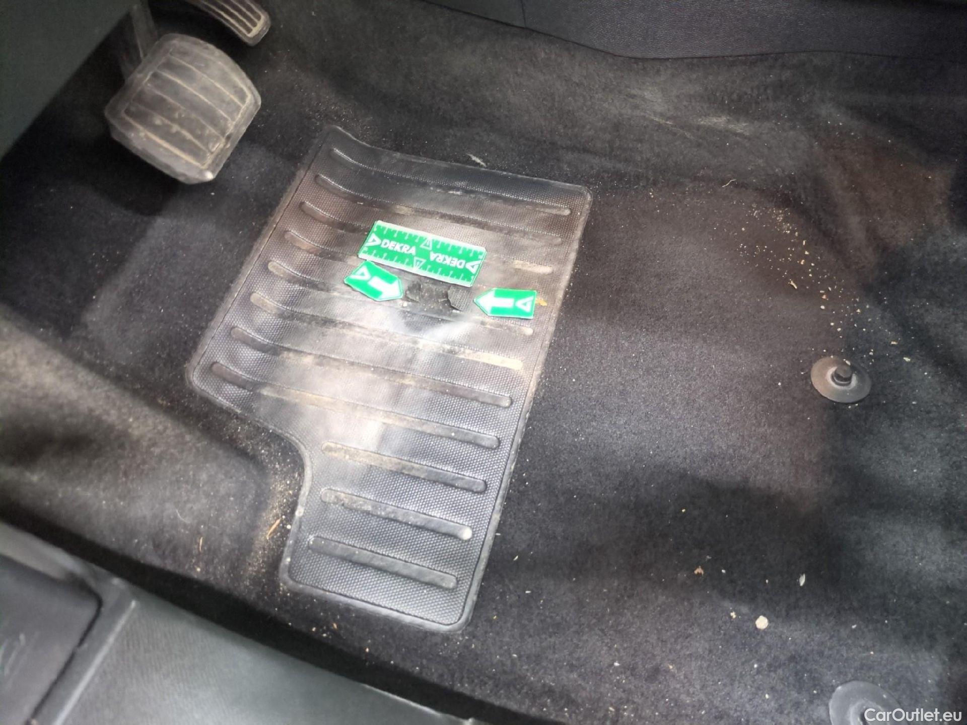  Citroen  C4  X Feel Pack 1.2 PureTech 130CV BVA8 6E #5