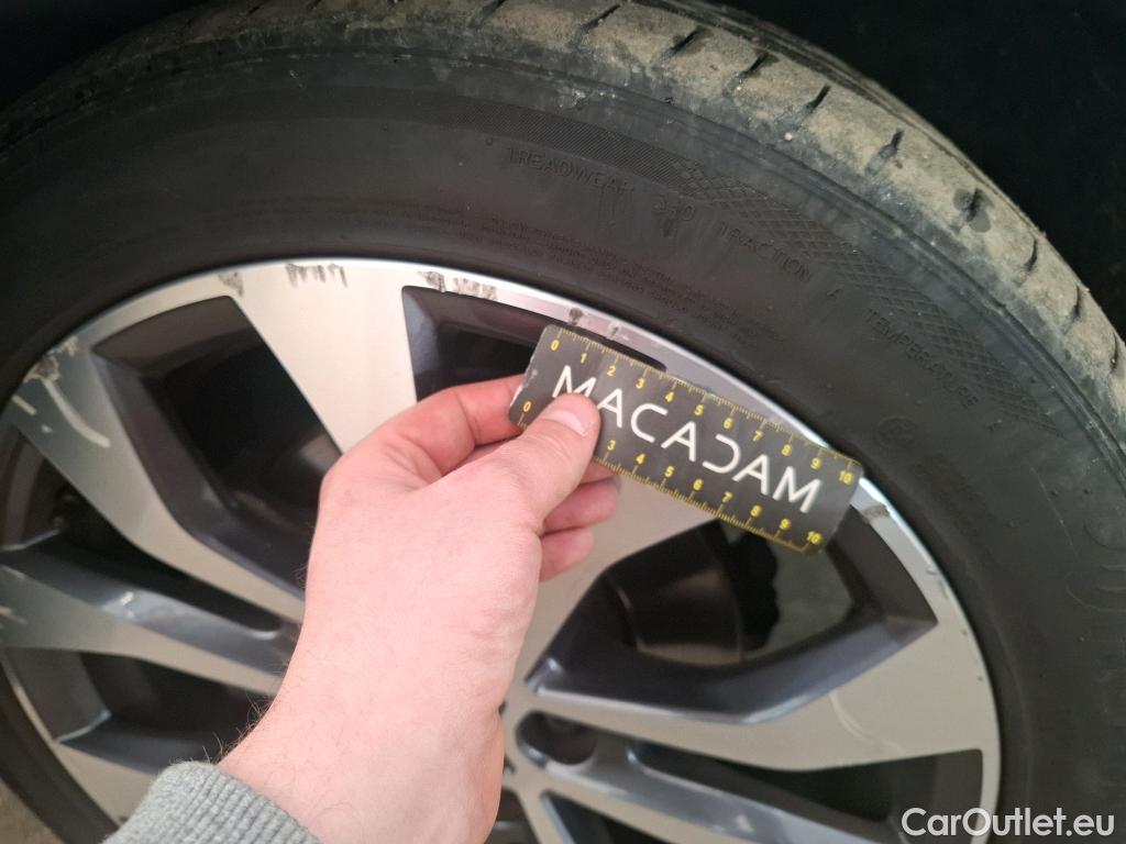  Renault  Megane  IV Berline 5 ptes. Techno 1.5 dCi 115CV BVA7 E6d #35