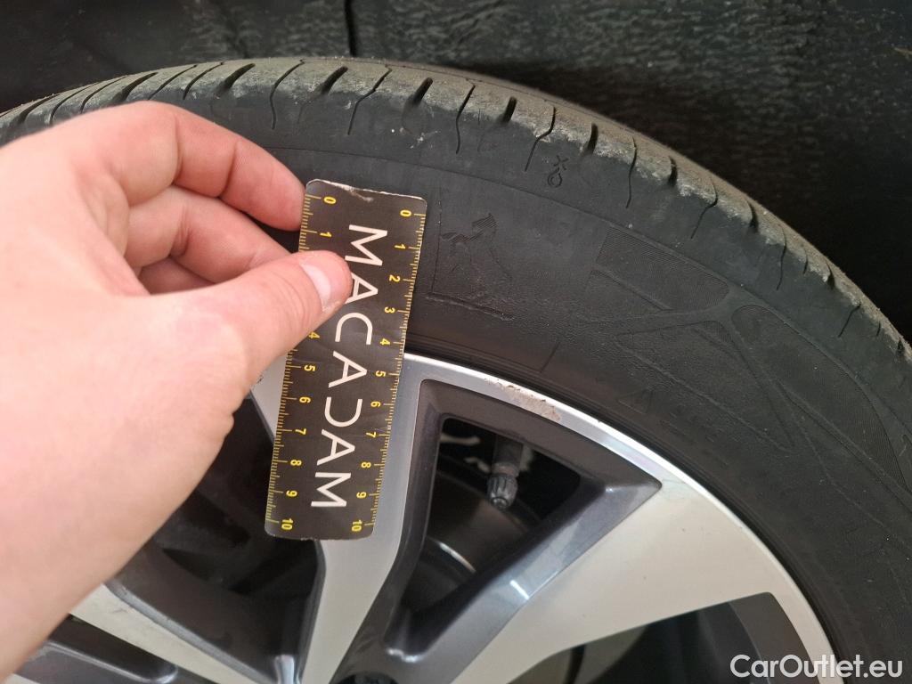  Renault  Megane  IV Berline 5 ptes. Techno 1.5 dCi 115CV BVA7 E6d #24