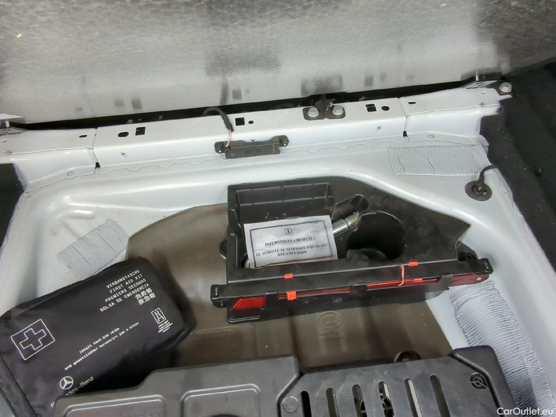  Mercedes  GLA MERCEDES-BENZ Classe  5p SUV  200 Starlight Edition BVA7 #1