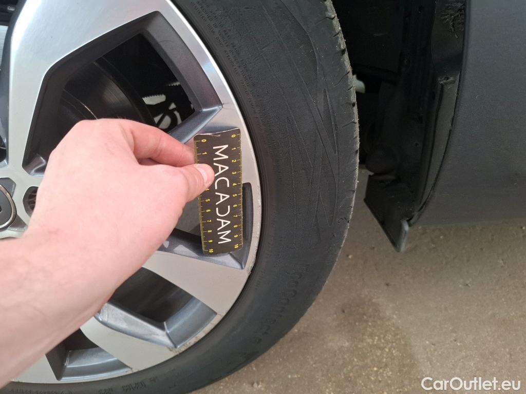  Renault  Megane  IV Berline 5 ptes. Techno 1.5 dCi 115CV BVA7 E6d #29