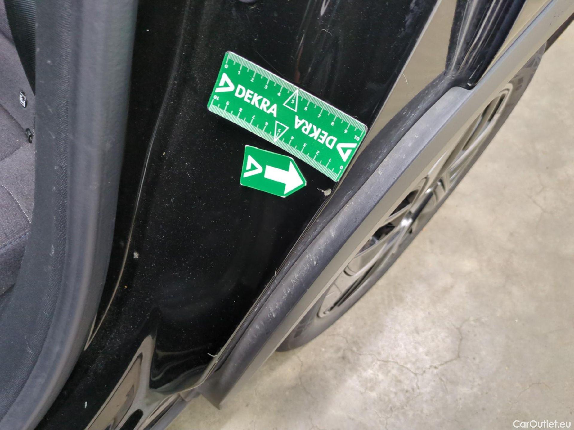  Citroen  C4  X Feel Pack 1.2 PureTech 130CV BVA8 6E #3