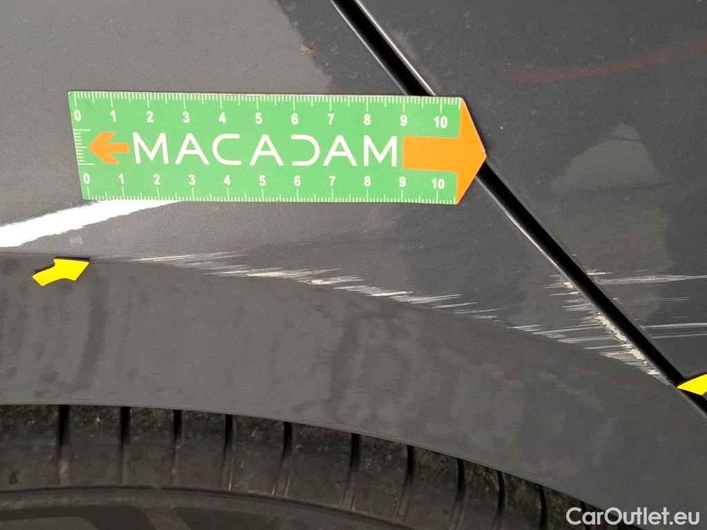  Volkswagen  Golf  VOLKSWAGEN / 2020 / 5P / Berline 1.5 eTSI OPF 150 DSG7 Life Busi 1st #3