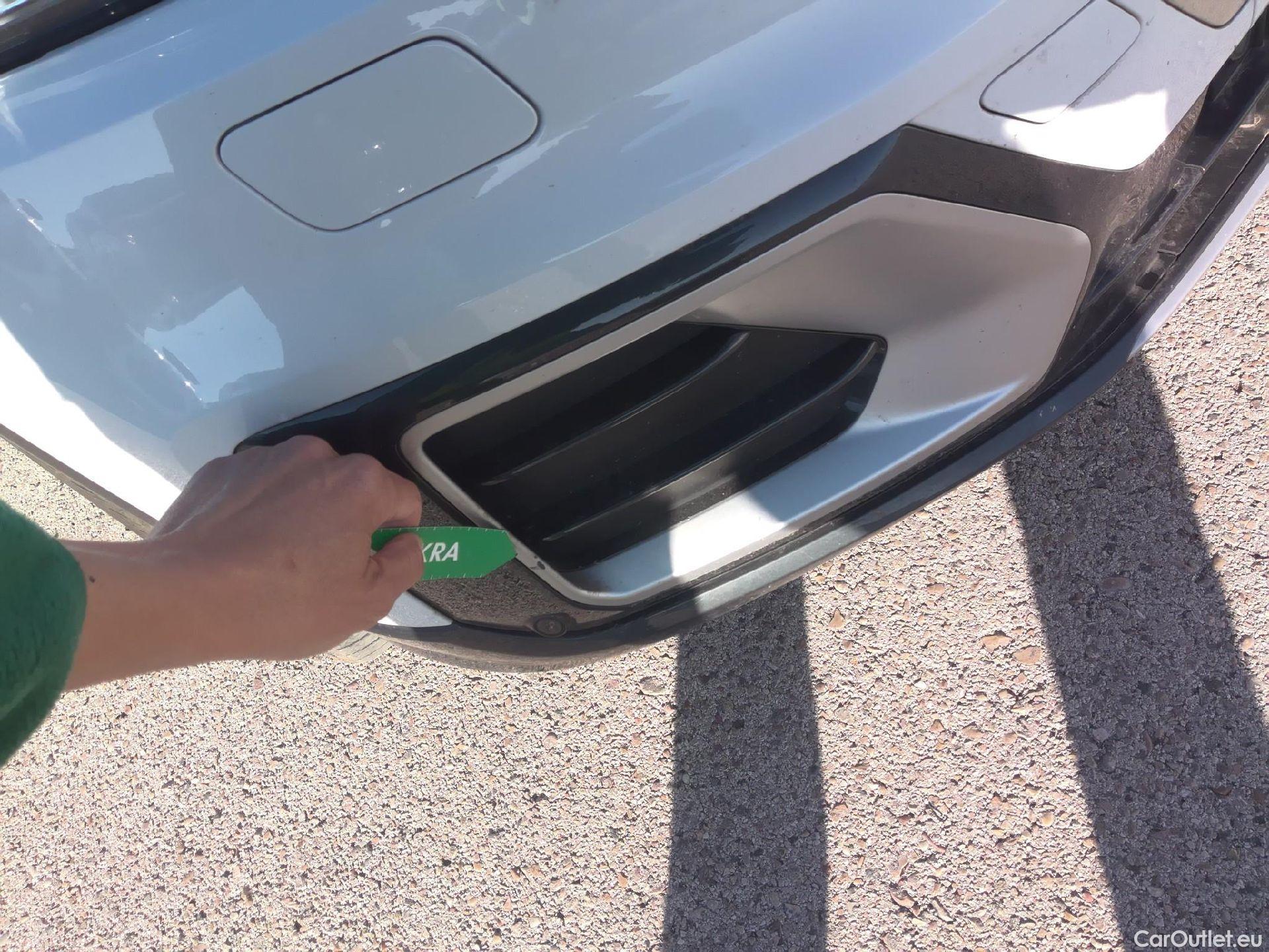  Audi  Q2 AUDI  / 2016 / 5P / todoterreno Design 30 TFSI 85kW (116CV) #7