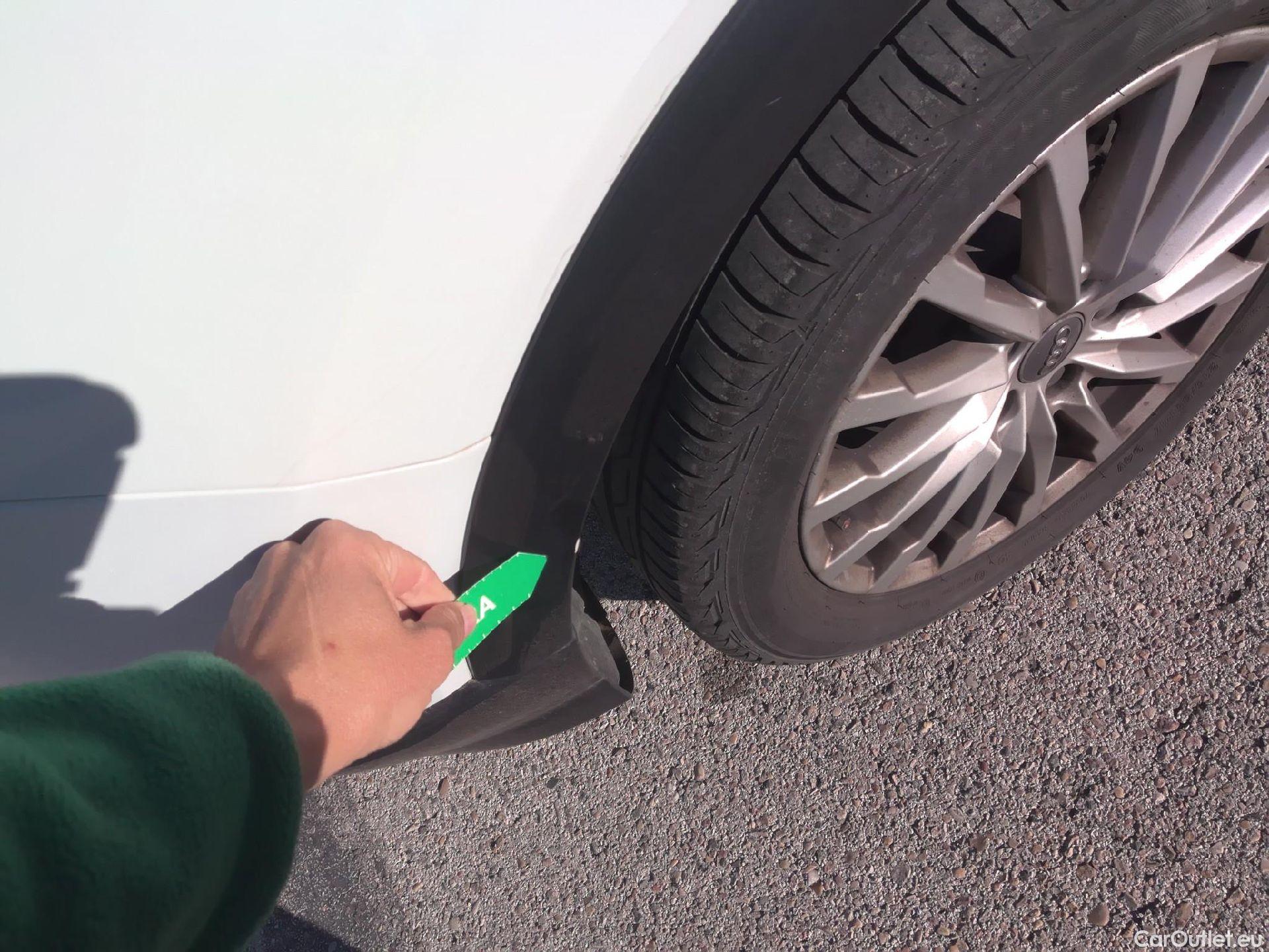  Audi  Q2 AUDI  / 2016 / 5P / todoterreno Design 30 TFSI 85kW (116CV) #23