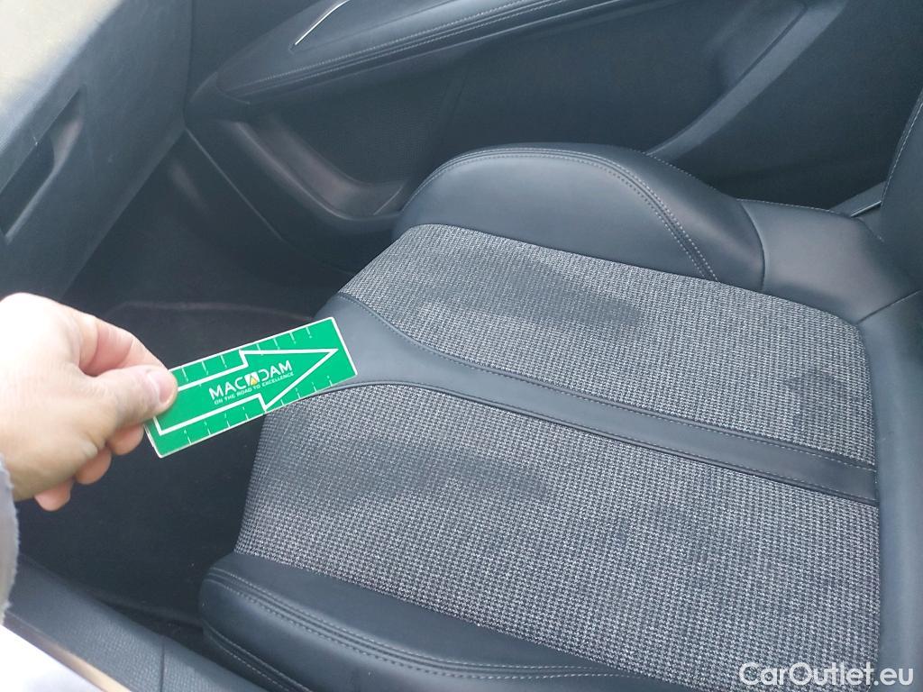  Peugeot  3008 PEUGEOT  / 2016 / 5P / todoterreno 1.2 PURETECH 96KW (130CV) ALLURE S&S #27