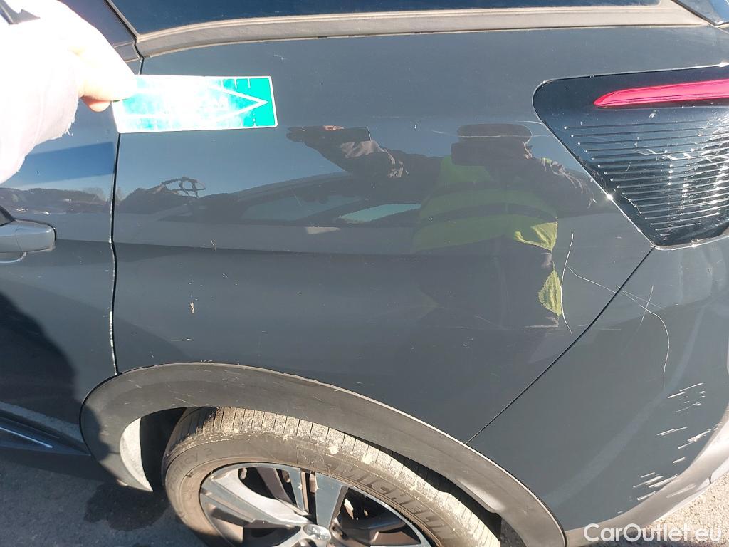  Peugeot  3008 PEUGEOT  / 2016 / 5P / todoterreno 1.2 PURETECH 96KW (130CV) ALLURE S&S #25