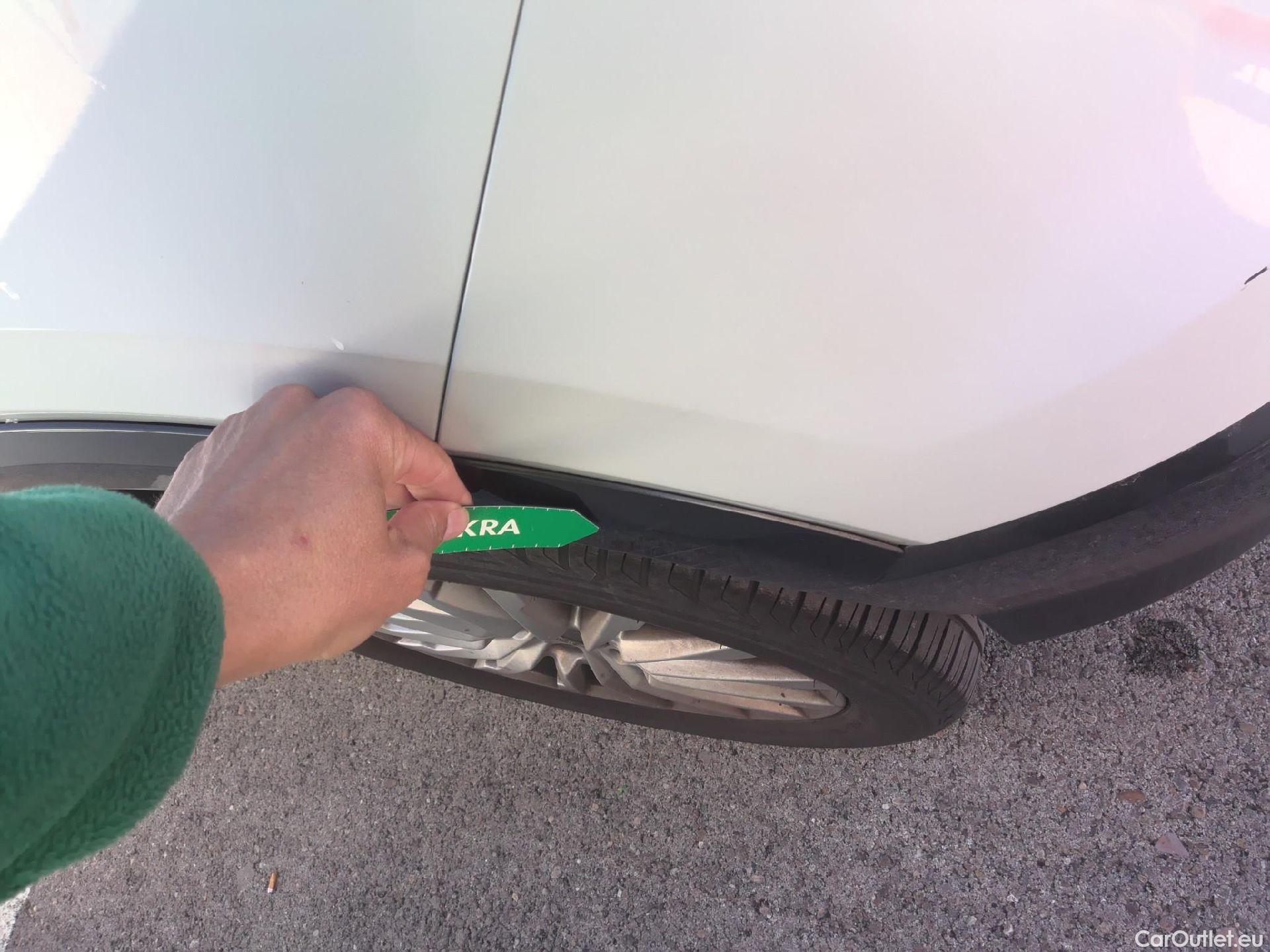  Audi  Q2 AUDI  / 2016 / 5P / todoterreno Design 30 TFSI 85kW (116CV) #13