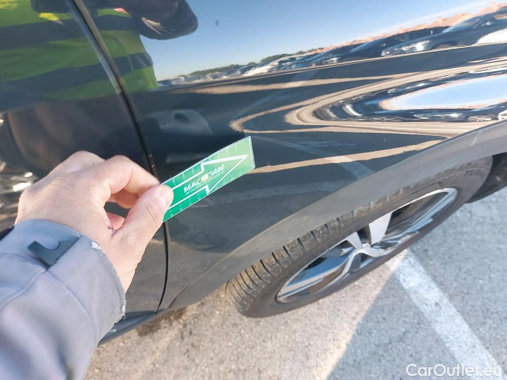  Peugeot  3008 PEUGEOT  / 2016 / 5P / todoterreno 1.2 PURETECH 96KW (130CV) ALLURE S&S #30