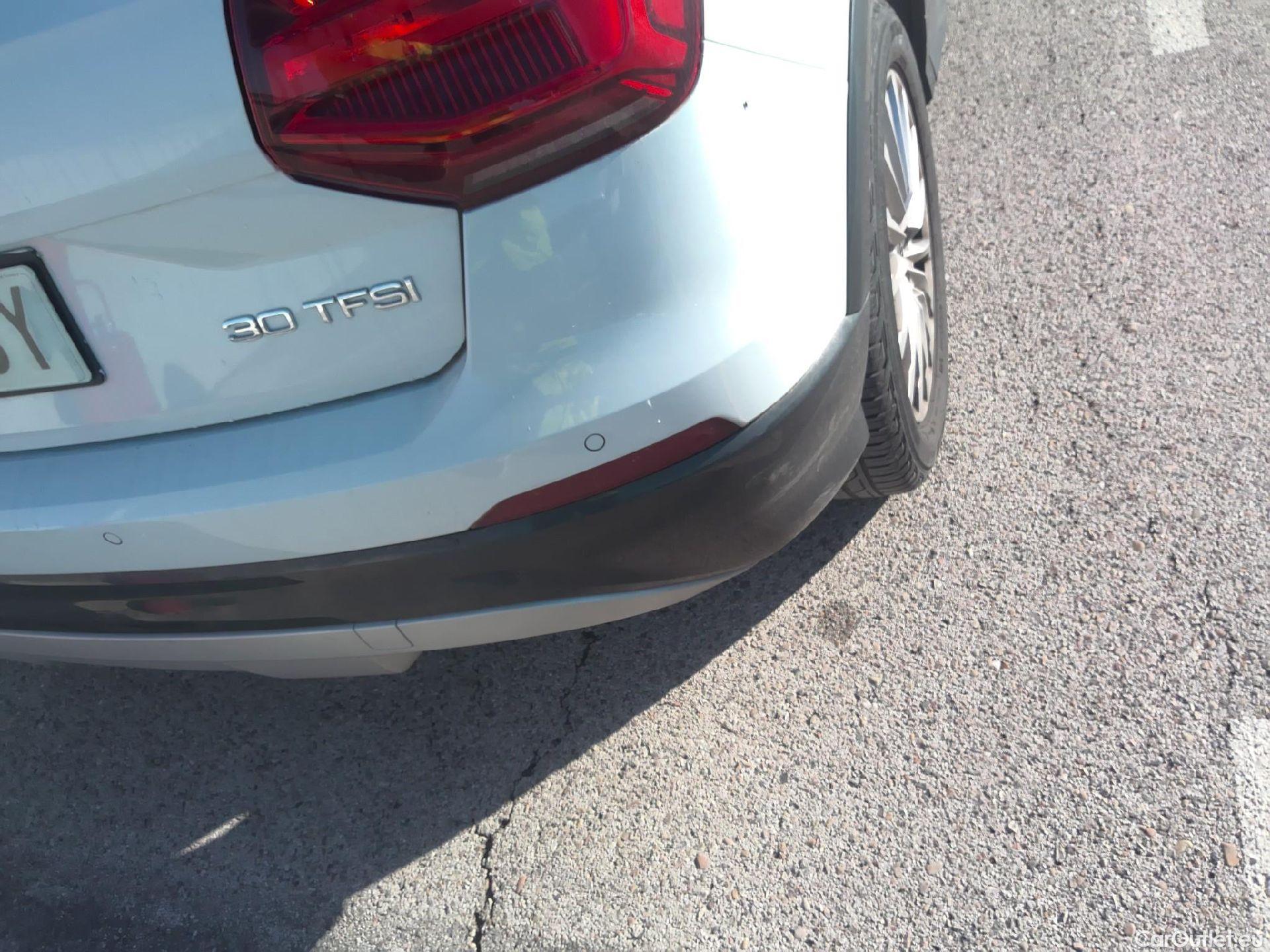  Audi  Q2 AUDI  / 2016 / 5P / todoterreno Design 30 TFSI 85kW (116CV) #20