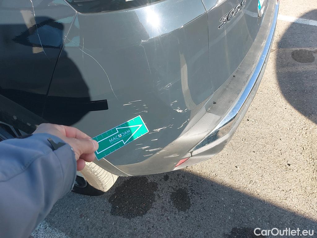  Peugeot  3008 PEUGEOT  / 2016 / 5P / todoterreno 1.2 PURETECH 96KW (130CV) ALLURE S&S #38