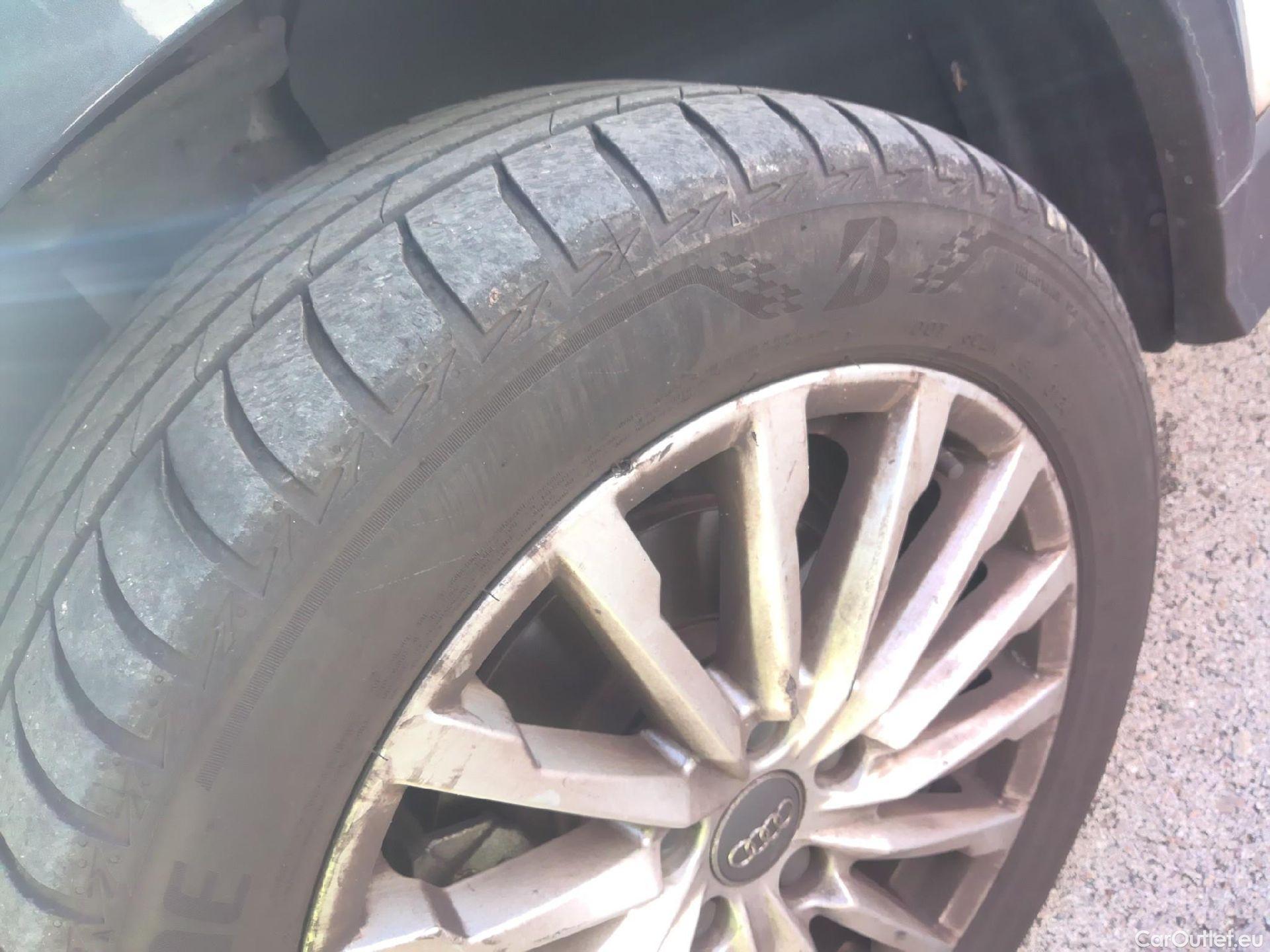  Audi  Q2 AUDI  / 2016 / 5P / todoterreno Design 30 TFSI 85kW (116CV) #9