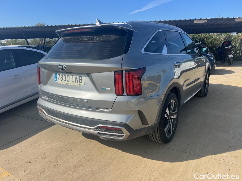  KIA  Sorento KIA  / 2020 / 5P / todoterreno 1.6 T-GDi HEV Drive 4x2 7pl #33
