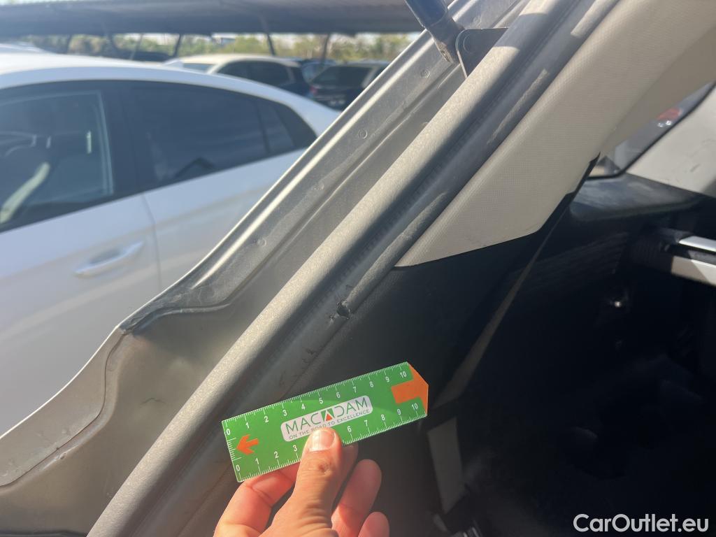  KIA  Sorento KIA  / 2020 / 5P / todoterreno 1.6 T-GDi HEV Drive 4x2 7pl #25