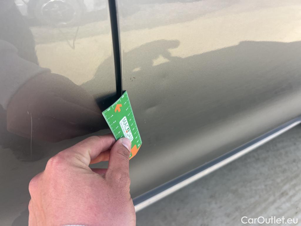  KIA  Sorento KIA  / 2020 / 5P / todoterreno 1.6 T-GDi HEV Drive 4x2 7pl #6