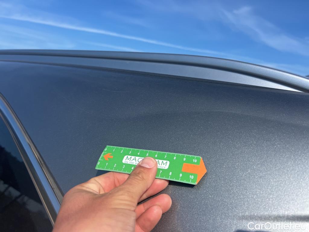  KIA  Sorento KIA  / 2020 / 5P / todoterreno 1.6 T-GDi HEV Drive 4x2 7pl #2