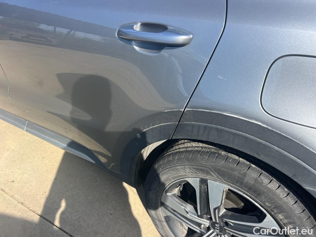  KIA  Sorento KIA  / 2020 / 5P / todoterreno 1.6 T-GDi HEV Drive 4x2 7pl #11