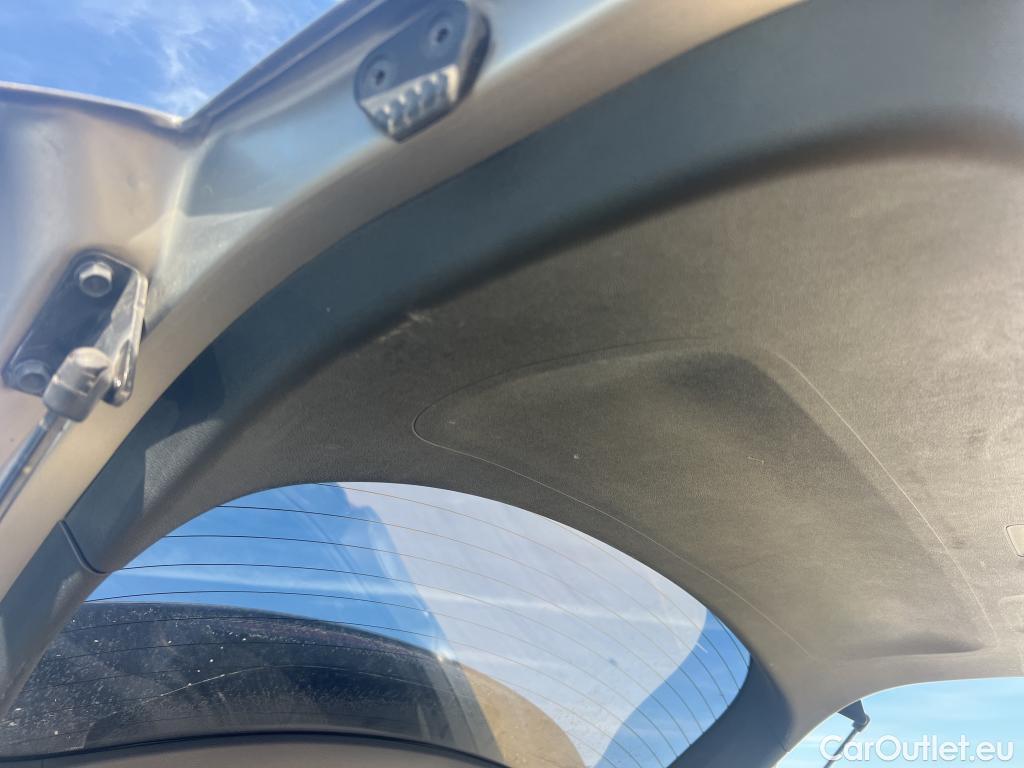  KIA  Sorento KIA  / 2020 / 5P / todoterreno 1.6 T-GDi HEV Drive 4x2 7pl #21