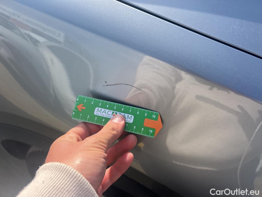  KIA  Sorento KIA  / 2020 / 5P / todoterreno 1.6 T-GDi HEV Drive 4x2 7pl #18