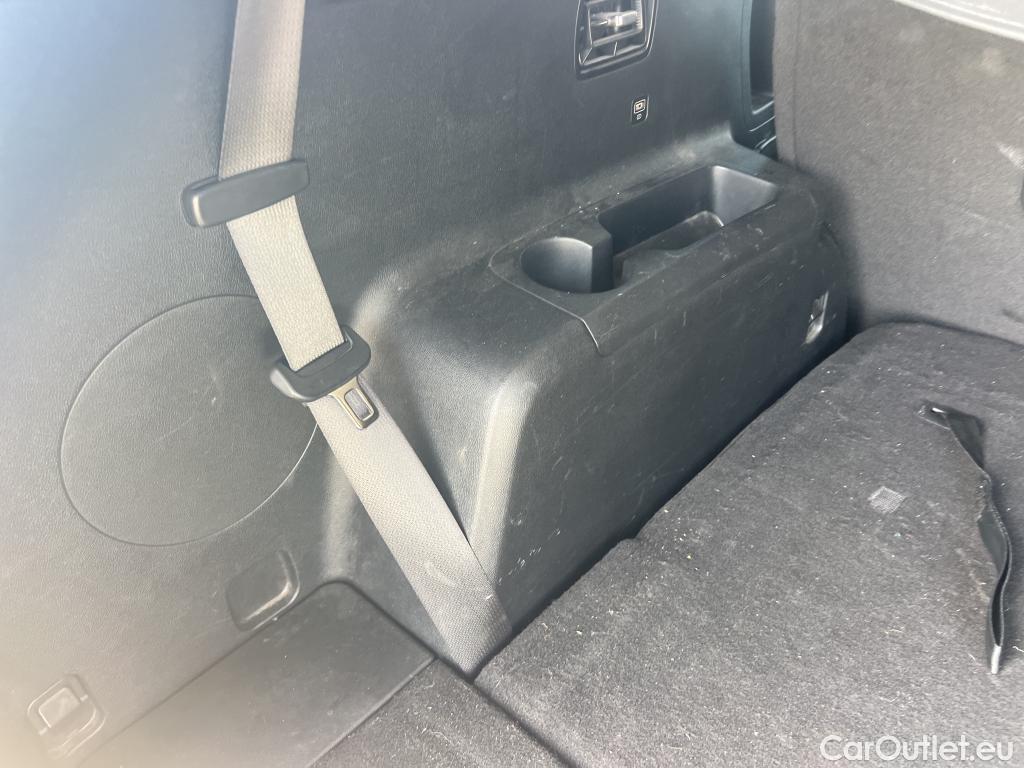  KIA  Sorento KIA  / 2020 / 5P / todoterreno 1.6 T-GDi HEV Drive 4x2 7pl #26