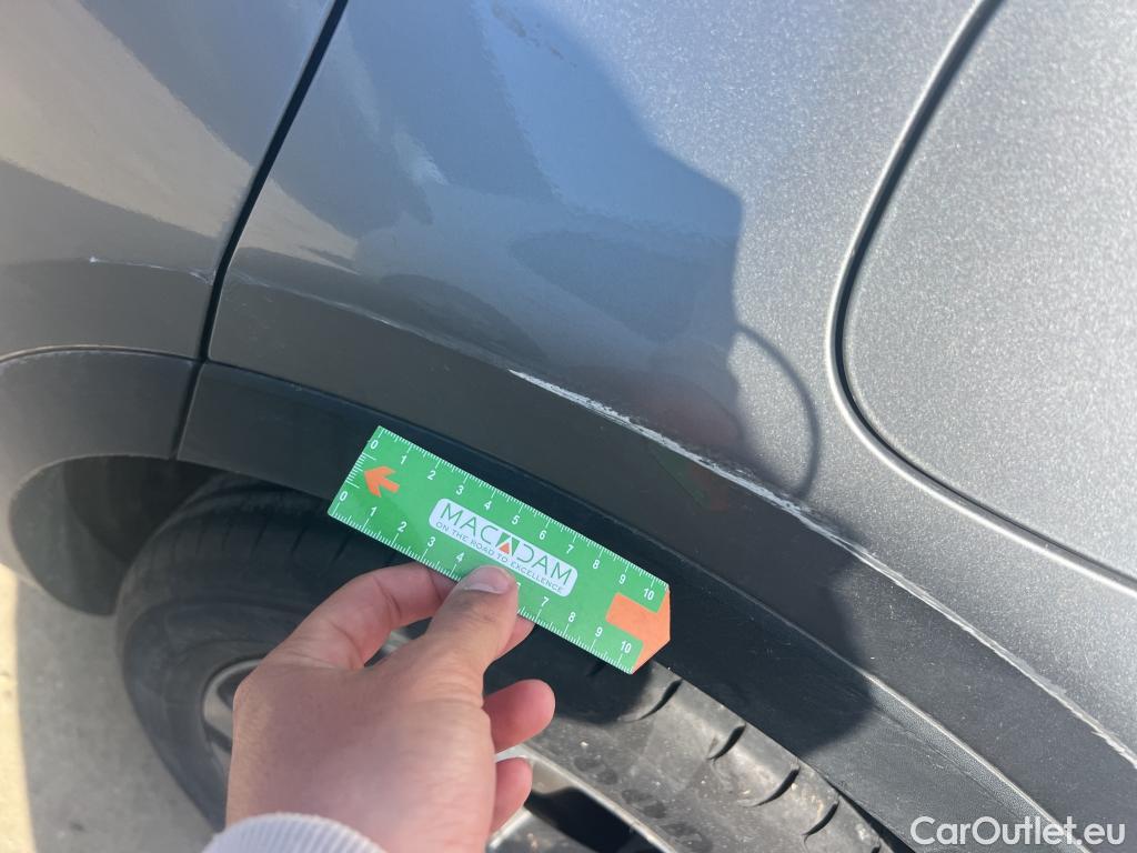  KIA  Sorento KIA  / 2020 / 5P / todoterreno 1.6 T-GDi HEV Drive 4x2 7pl #4