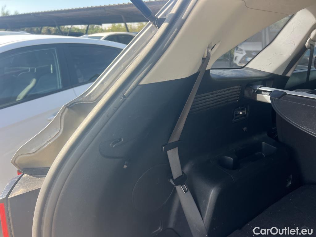  KIA  Sorento KIA  / 2020 / 5P / todoterreno 1.6 T-GDi HEV Drive 4x2 7pl #24