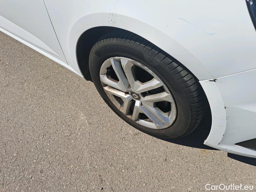  Renault  Megane RENAULT Mégane / 2020 / 5P / berlina con portón Intens Blue dCi 85 kW (115CV) #37