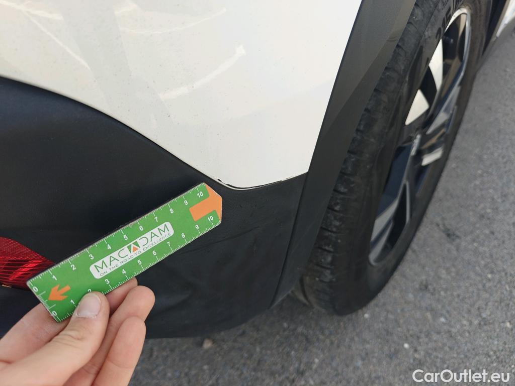  Peugeot  2008 PEUGEOT  / 2019 / 5P / todoterreno Allure BlueHDI 81kW (110CV) #36