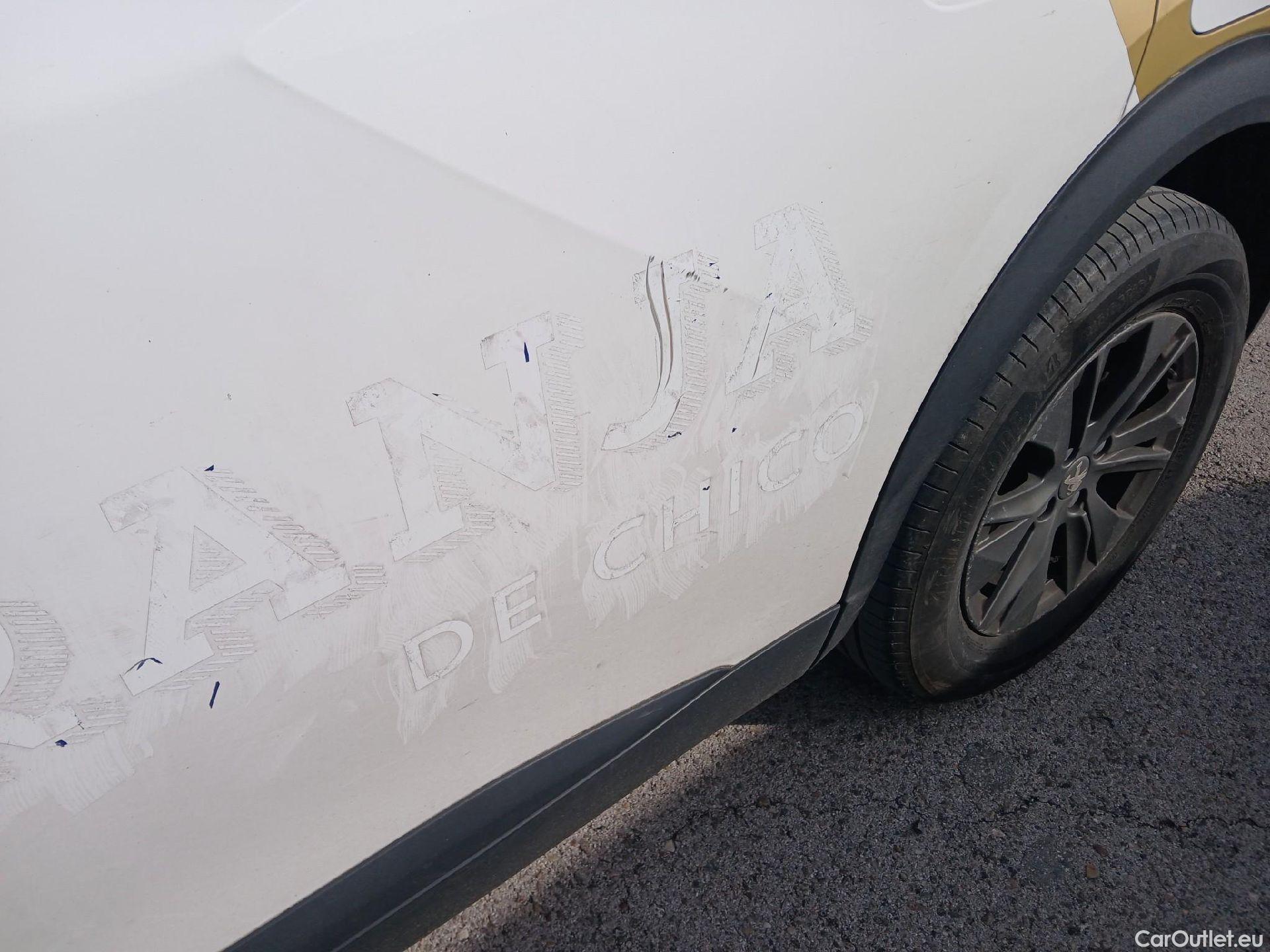  Peugeot  2008 PEUGEOT  / 2019 / 5P / todoterreno Active Pack BlueHDI 81kW (110CV) #7