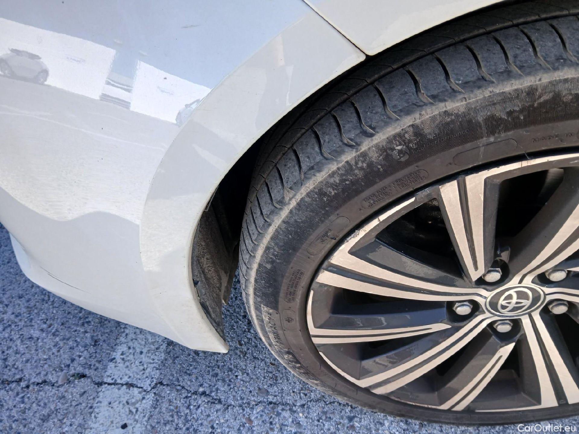  Toyota  Corolla TOYOTA  / 2019 / 5P / familiar 2.0 180H FEEL! E-CVT TOURING SPORT #15