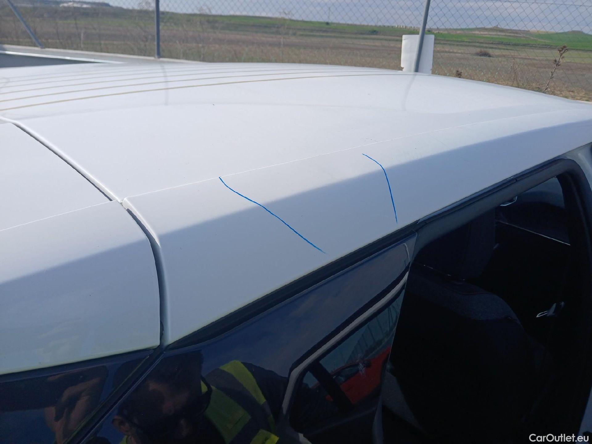  Peugeot  2008 PEUGEOT  / 2019 / 5P / todoterreno Active Pack BlueHDI 81kW (110CV) #32