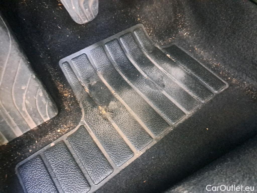  Renault  Megane RENAULT Mégane / 2020 / 5P / berlina con portón Intens Blue dCi 85 kW (115CV) #20