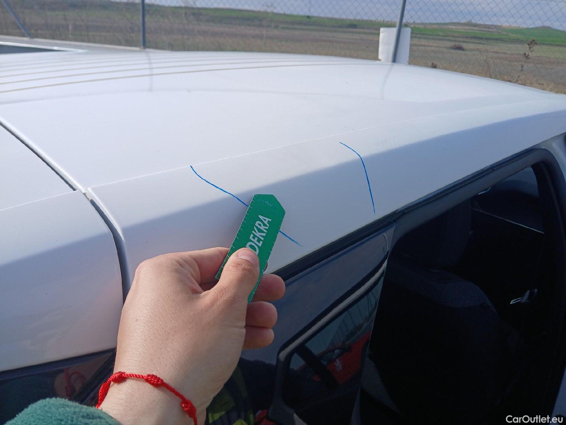  Peugeot  2008 PEUGEOT  / 2019 / 5P / todoterreno Active Pack BlueHDI 81kW (110CV) #33