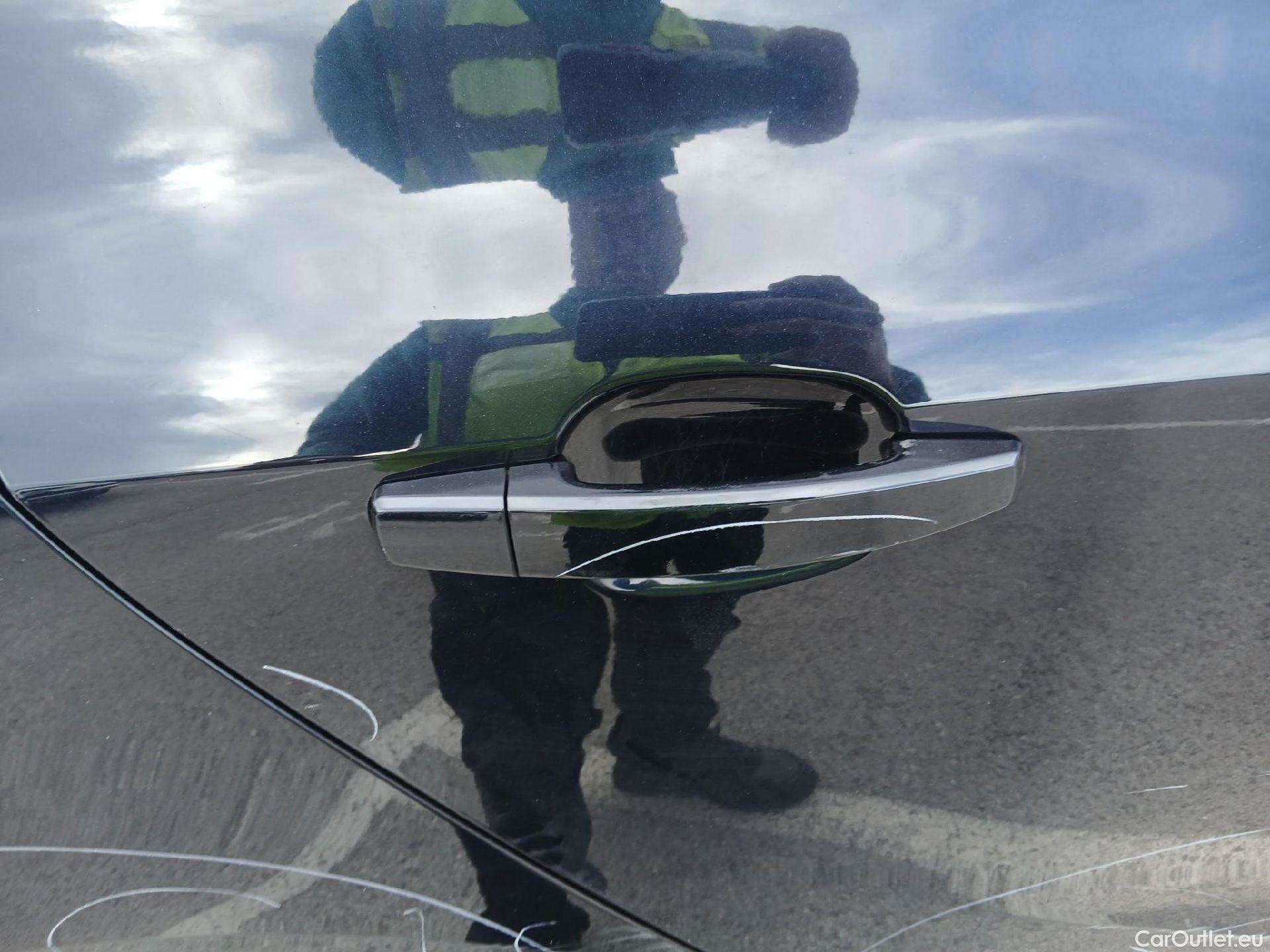  Opel  Zafira OPEL  5p 3G monovolumen compacto 1.6 CDTi S/S 99kW (134CV) Excellence 17 #36