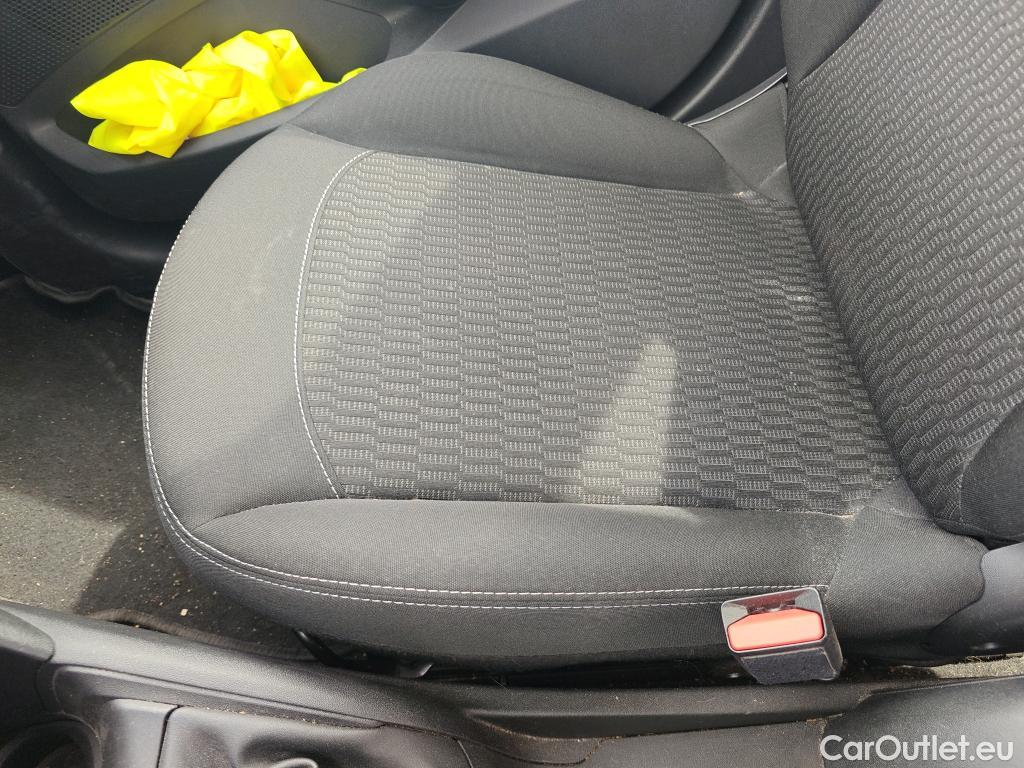  Peugeot  208 PEUGEOT  / 2015 / 5P / berlina con portón 5P ACTIVE BlueHDi 73kW (100CV) #12